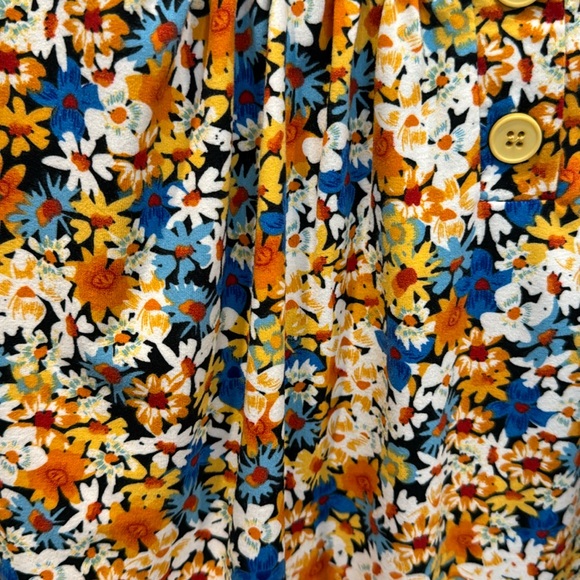 Super Soft U-Neck Tshirt - Picture 2 of 3